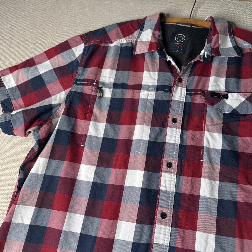 Wrangler ATG Mens XL Red Navy Plaid Short Sleeve Button Down Hiking Shirt
